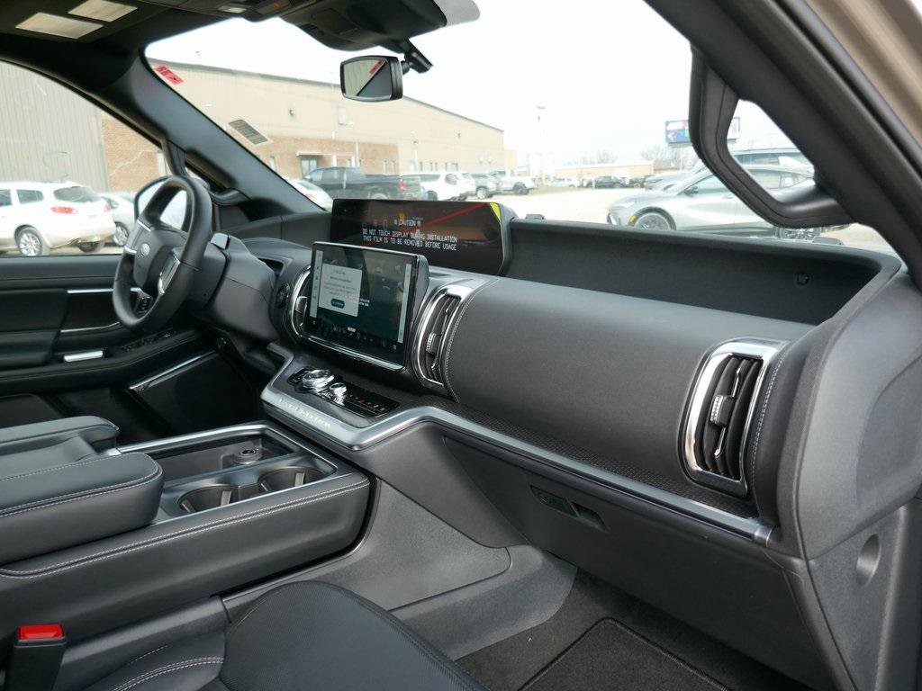 New 2026 Ford Expedition Platinum w/ Stealth Appearance Package image 10