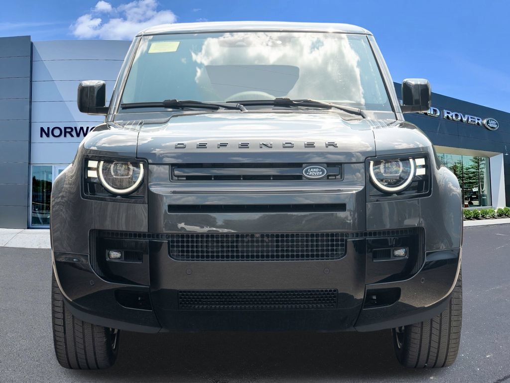 New 2026 Land Rover Defender 130 V8 AWD/4WD image 2