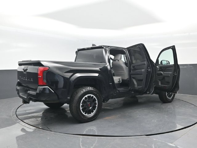 Used 2024 Toyota Tacoma SR5 AWD/4WD image 29