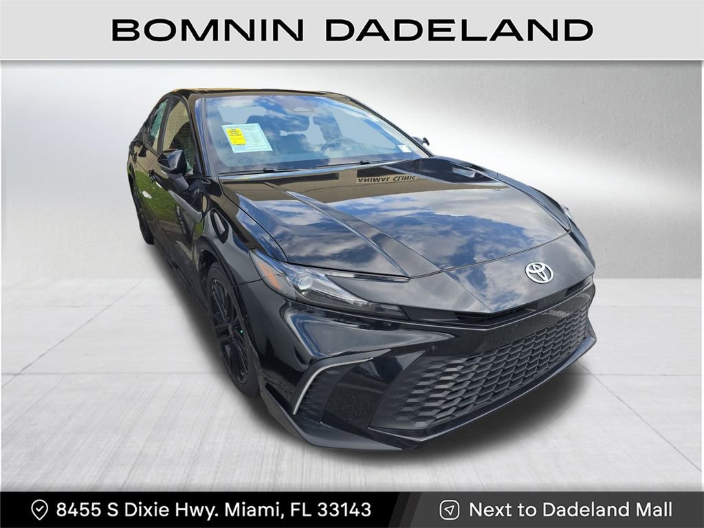 Used 2025 Toyota Camry LE image 1