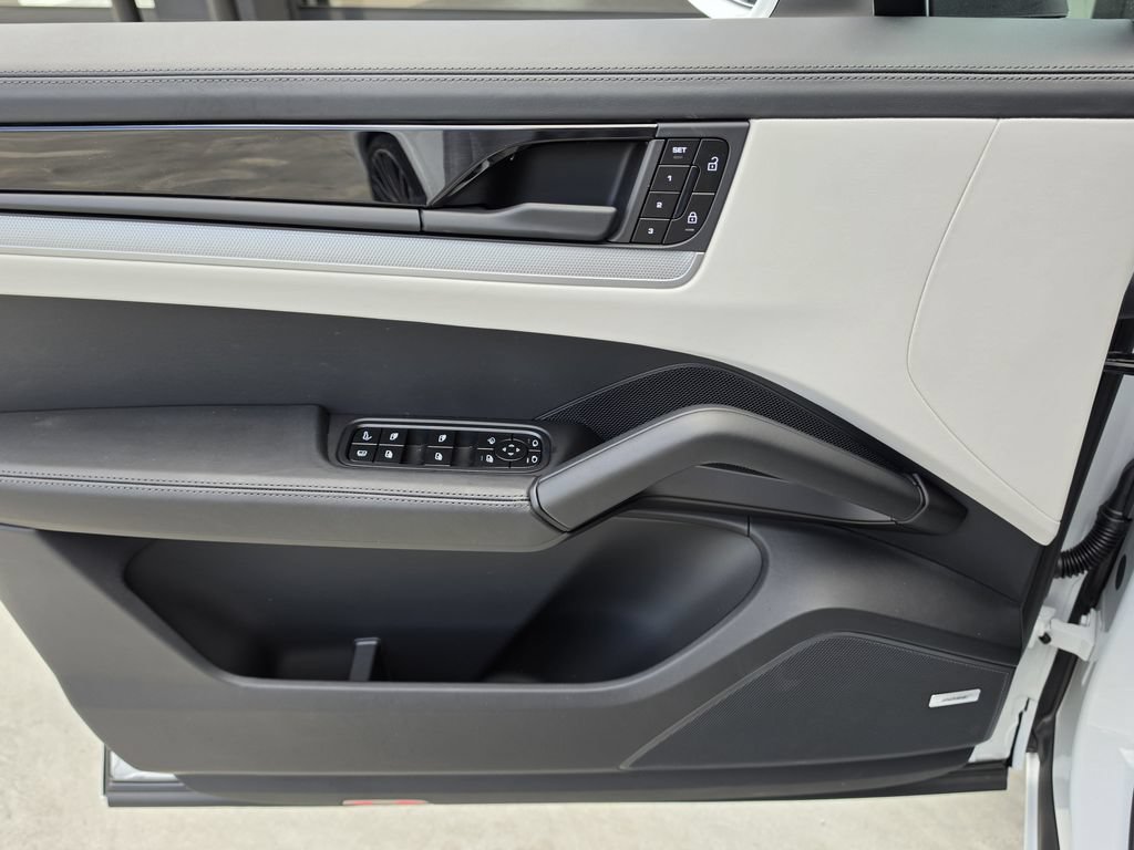 New 2026 Porsche Cayenne S AWD/4WD image 16