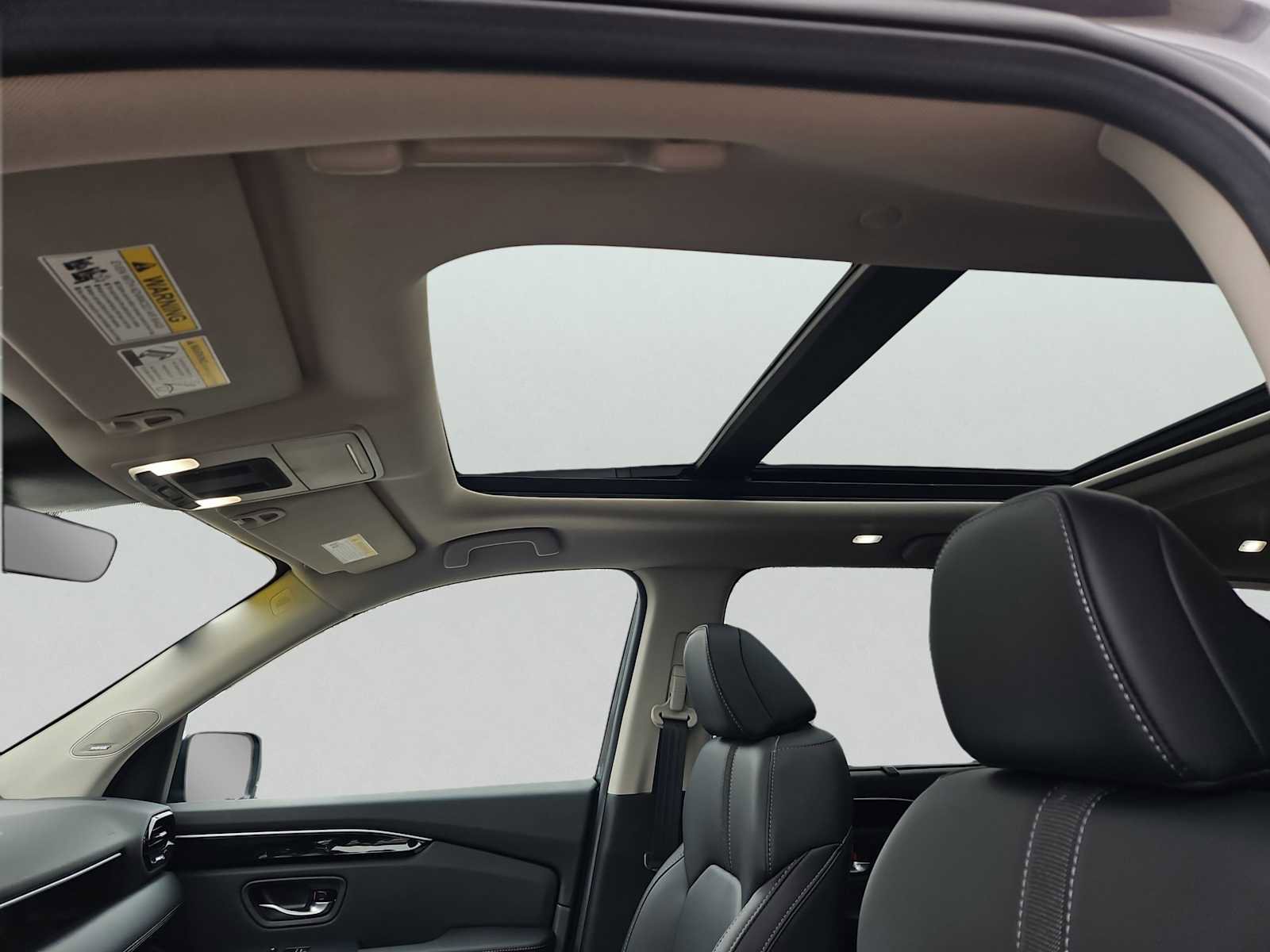 Certified 2025 Honda Pilot Touring image 8