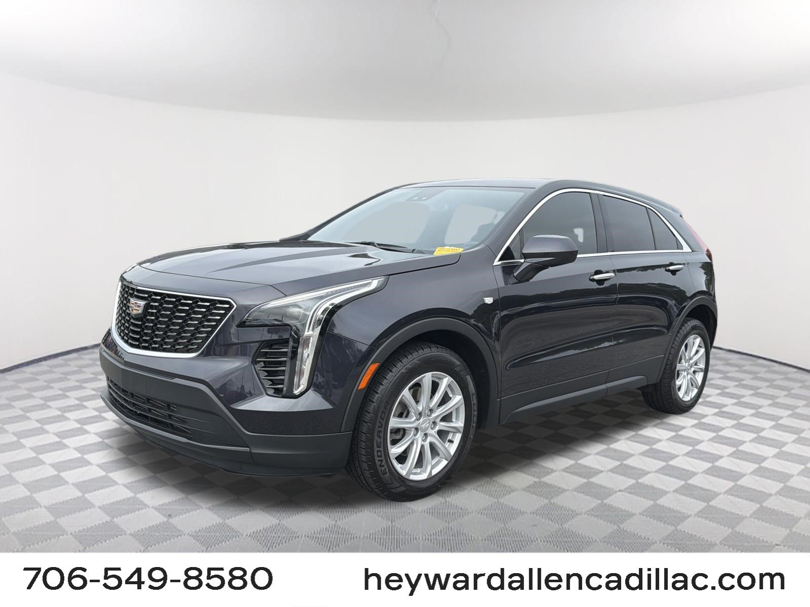 Used 2023 Cadillac XT4 Luxury w/ Cold Weather Package FWD image 1