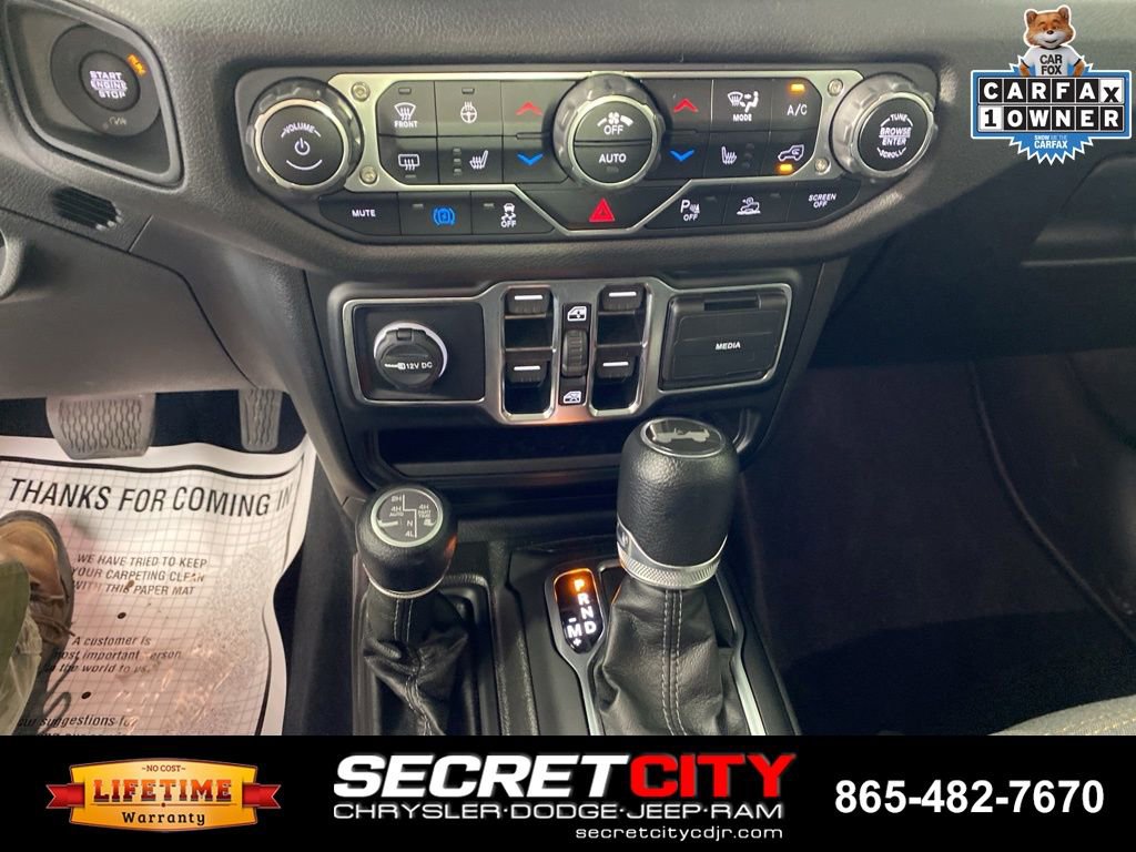 Used 2024 Jeep Wrangler Unlimited w/ Convenience Group AWD/4WD image 23