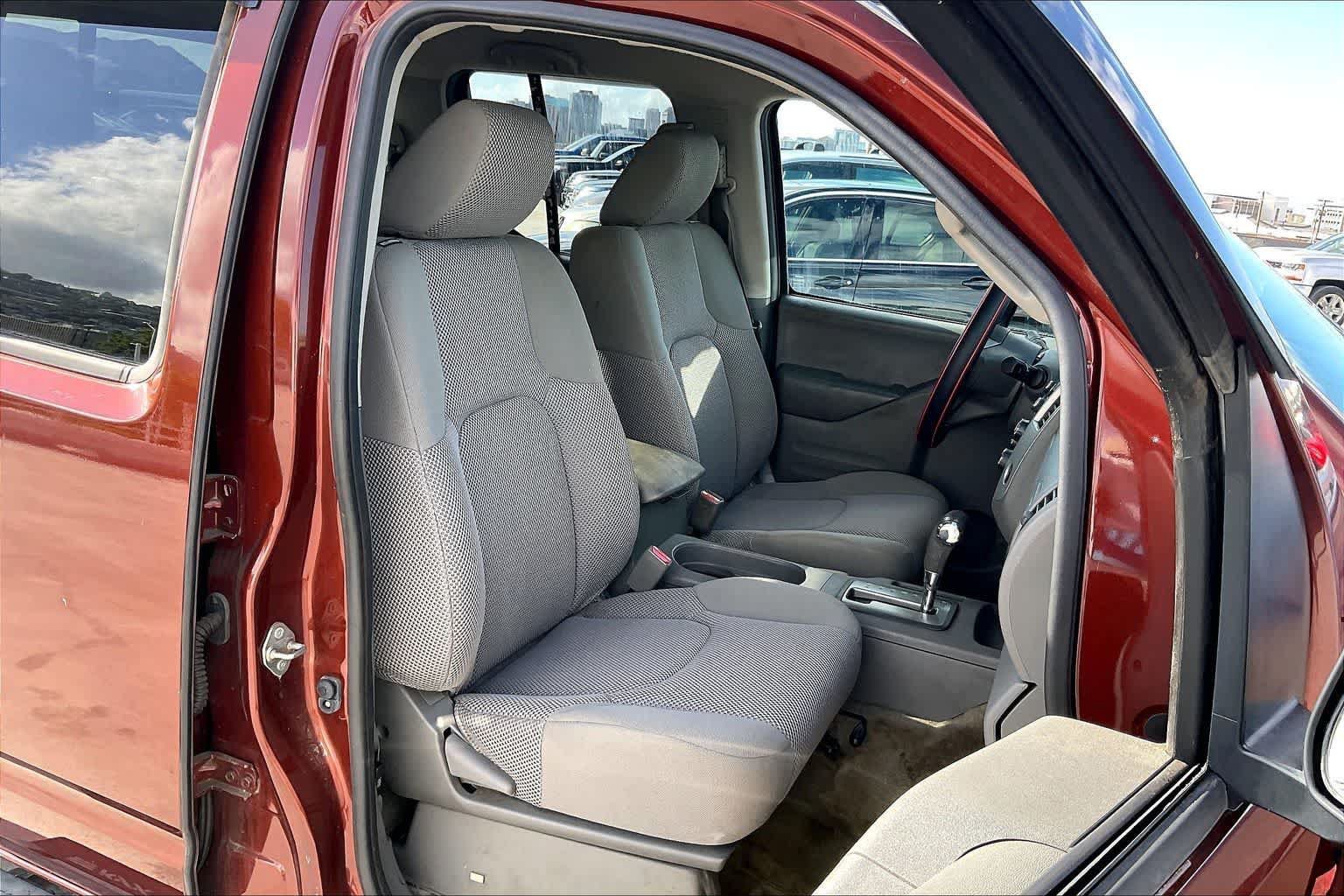 Used 2017 Nissan Frontier SV w/ SV Value Truck Package RWD image 13