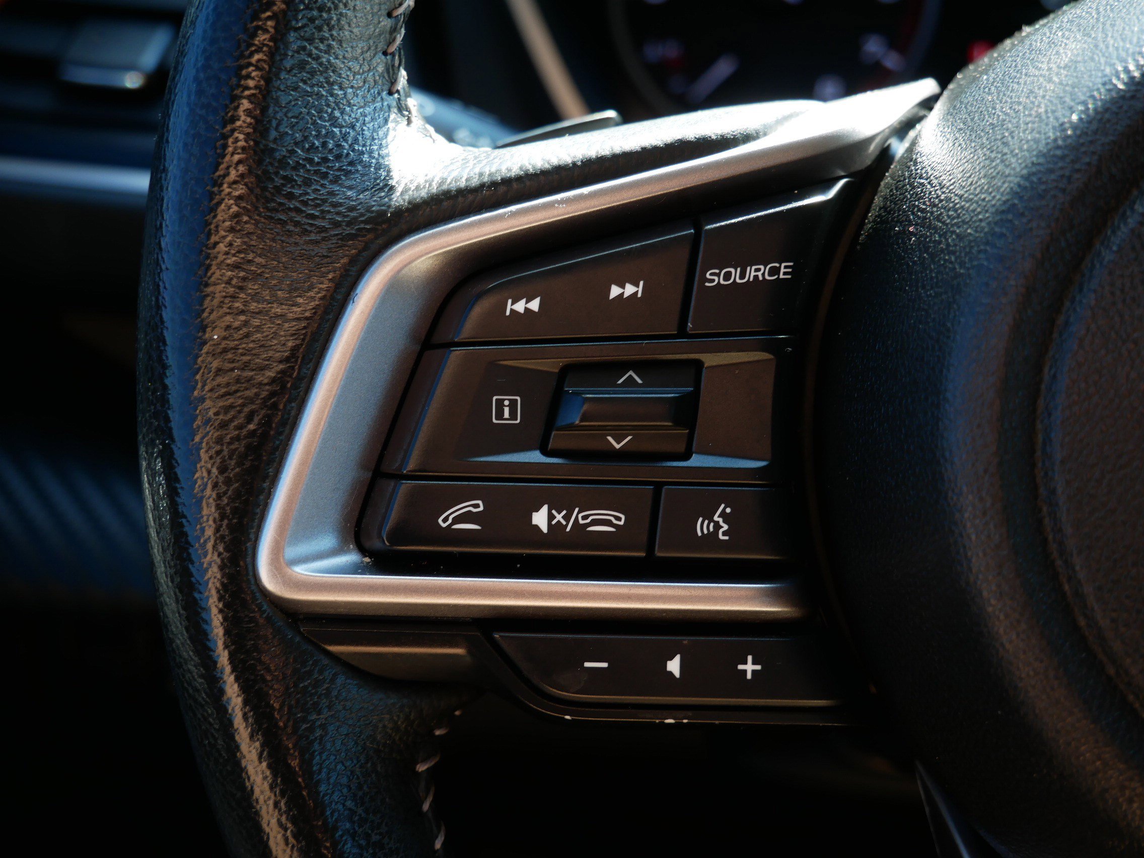 Used 2023 Subaru Ascent Premium image 28