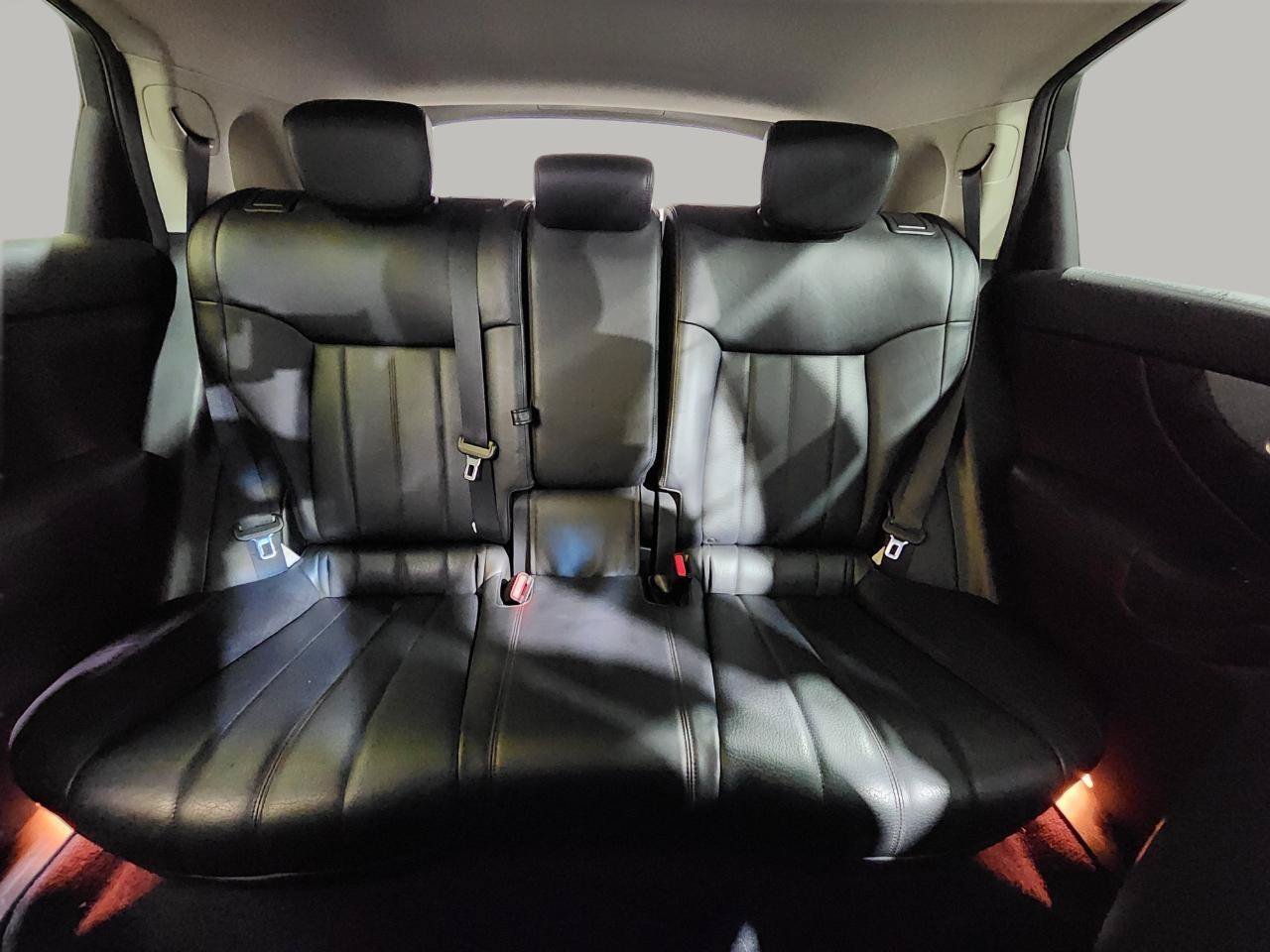 Used 2013 INFINITI FX37 AWD w/ Premium Pkg image 30