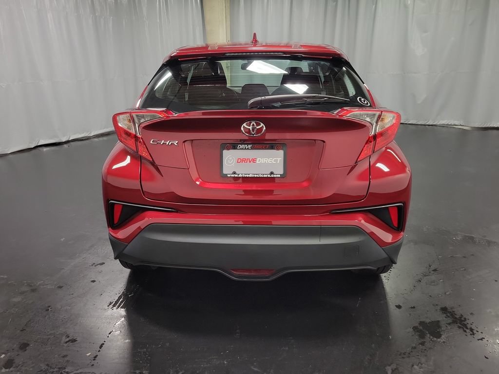 Used 2018 Toyota C-HR XLE FWD image 7