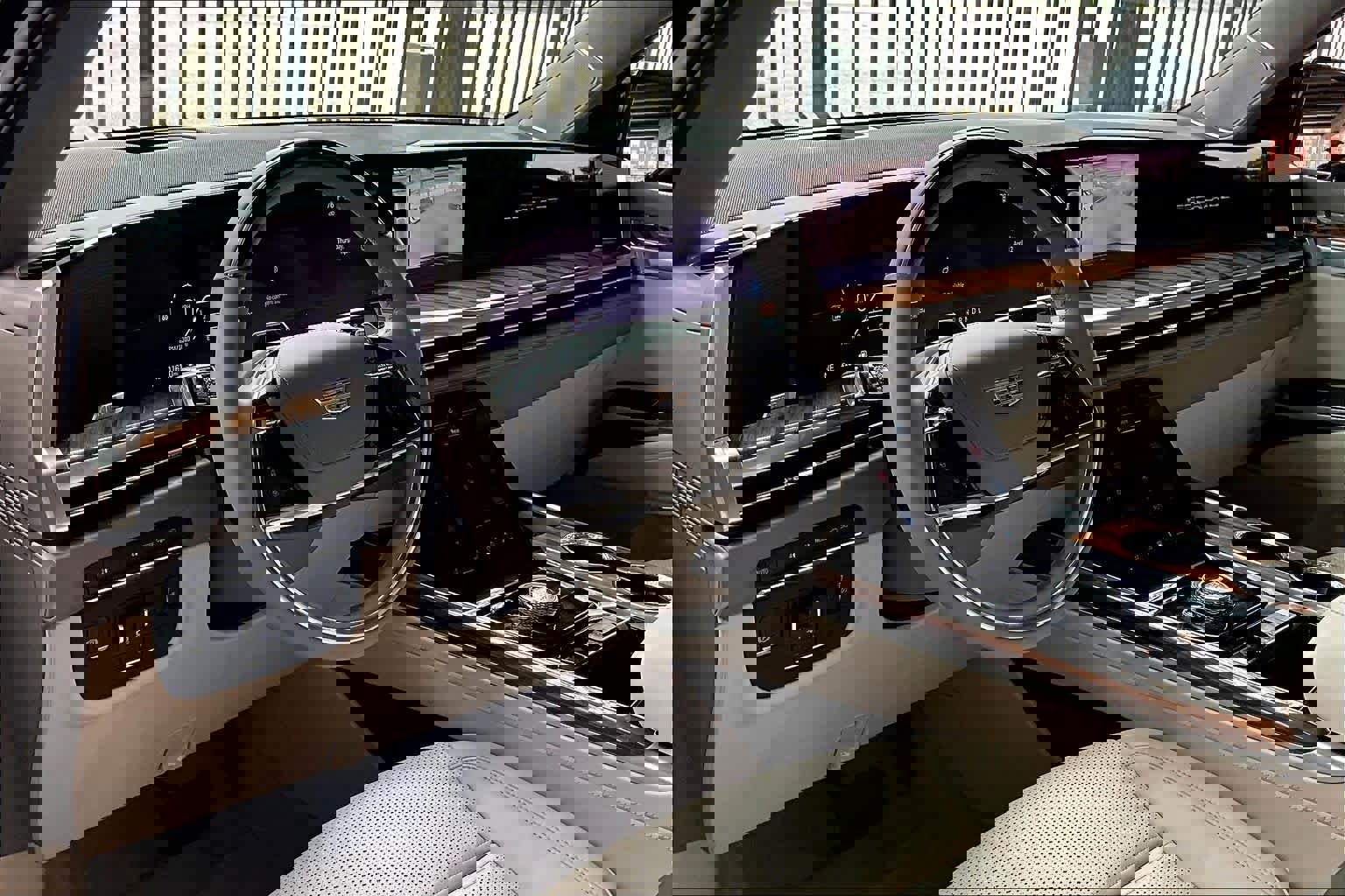 Used 2025 Cadillac Escalade Sport Platinum image 17