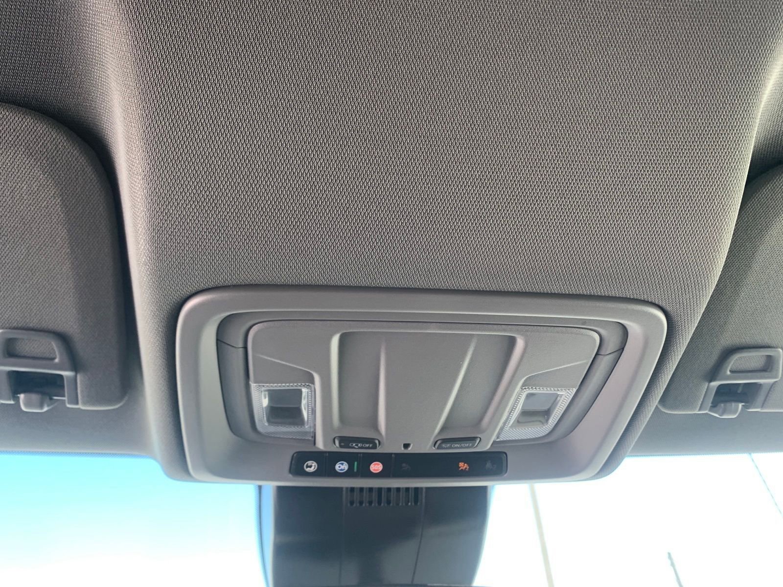 Used 2025 Chevrolet Silverado 1500 LT image 20