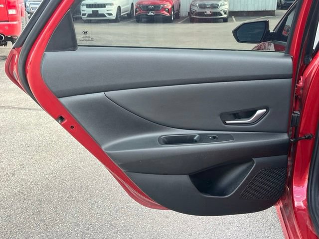 Used 2023 Hyundai Elantra SEL w/ Convenience Package FWD image 35