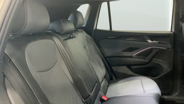 New 2026 Volkswagen Tiguan SE R-Line AWD/4WD image 19