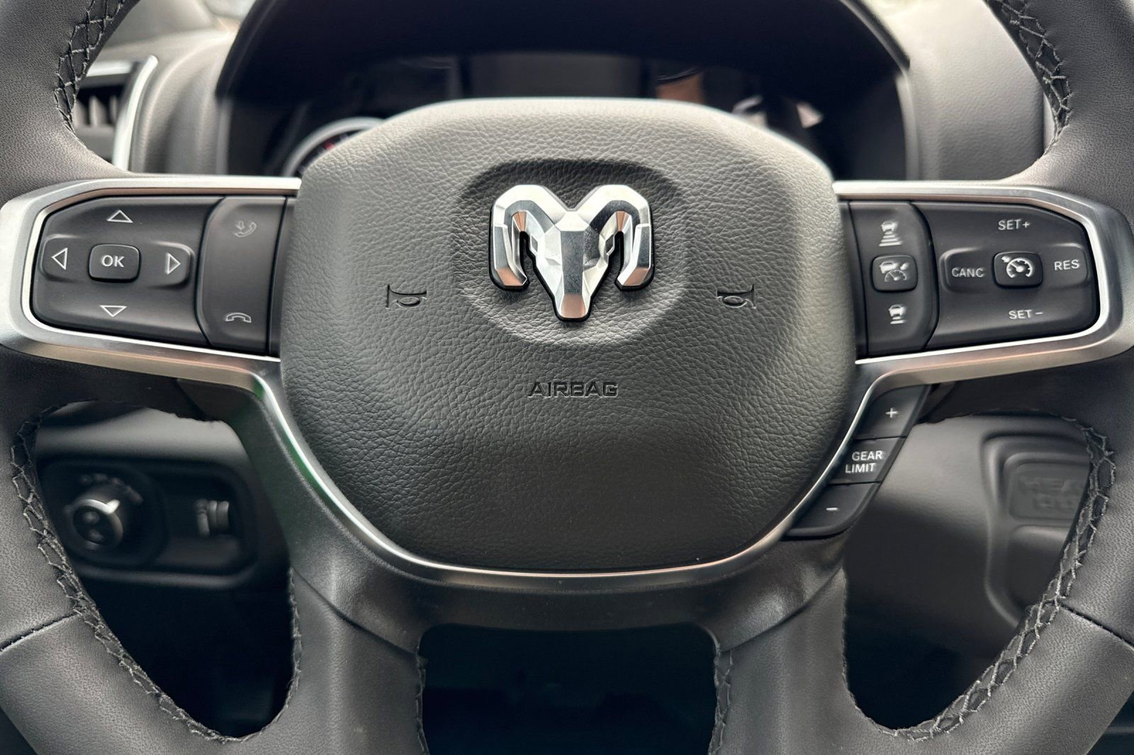 New 2026 RAM 3500 Big Horn AWD/4WD image 19