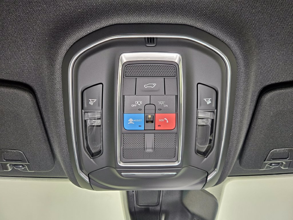 New 2026 Jeep Grand Cherokee L Limited AWD/4WD image 16