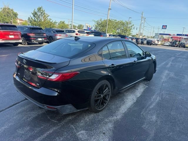 Used 2025 Toyota Camry SE FWD image 6