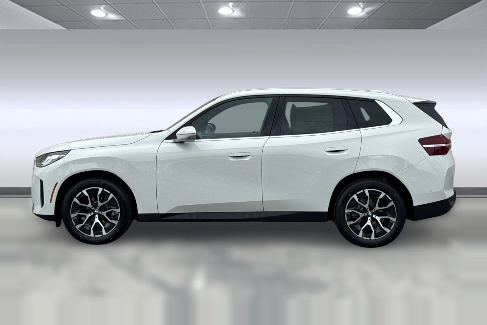 Used 2026 BMW X3 xDrive30i w/ Premium Package AWD/4WD image 2