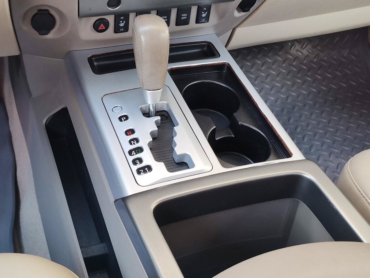 Used 2010 Nissan Titan LE RWD image 20