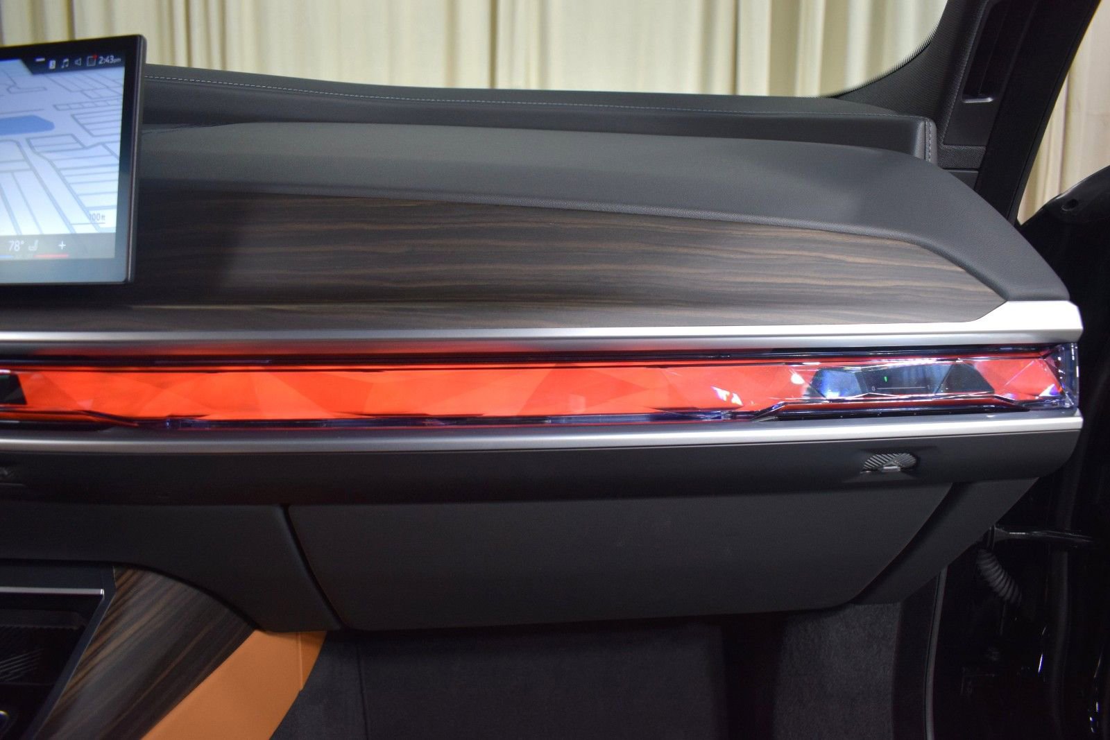 Used 2025 BMW 740i xDrive image 26