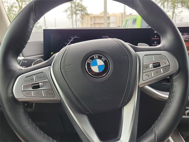 Used 2023 BMW X7 xDrive40i w/ Premium Package image 15