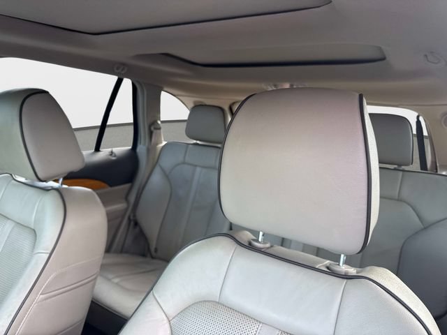 Used 2014 Lincoln MKX FWD w/ Equipment Group 102A image 17