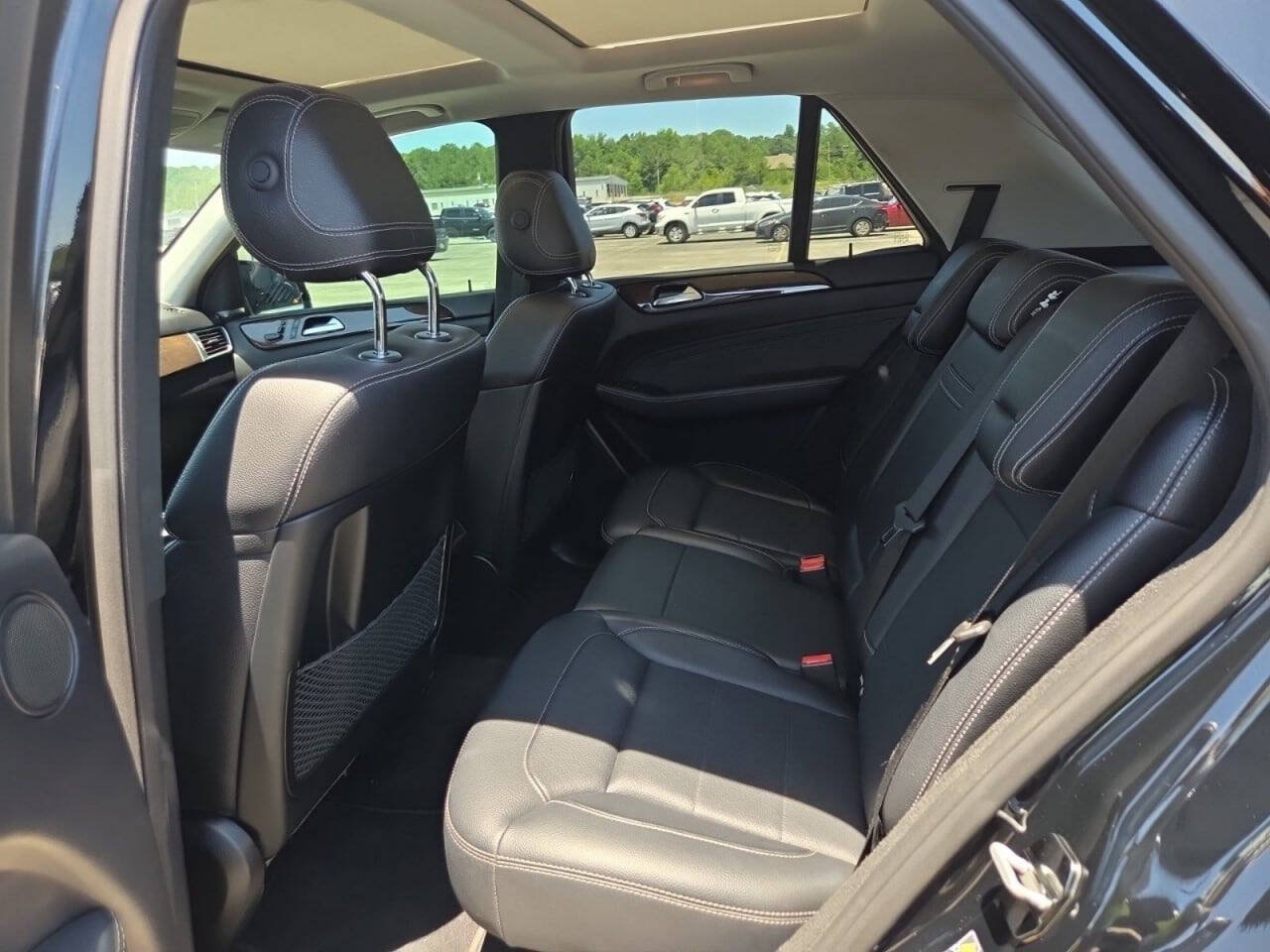 Used 2015 Mercedes-Benz ML 250 BlueTEC 4MATIC image 6