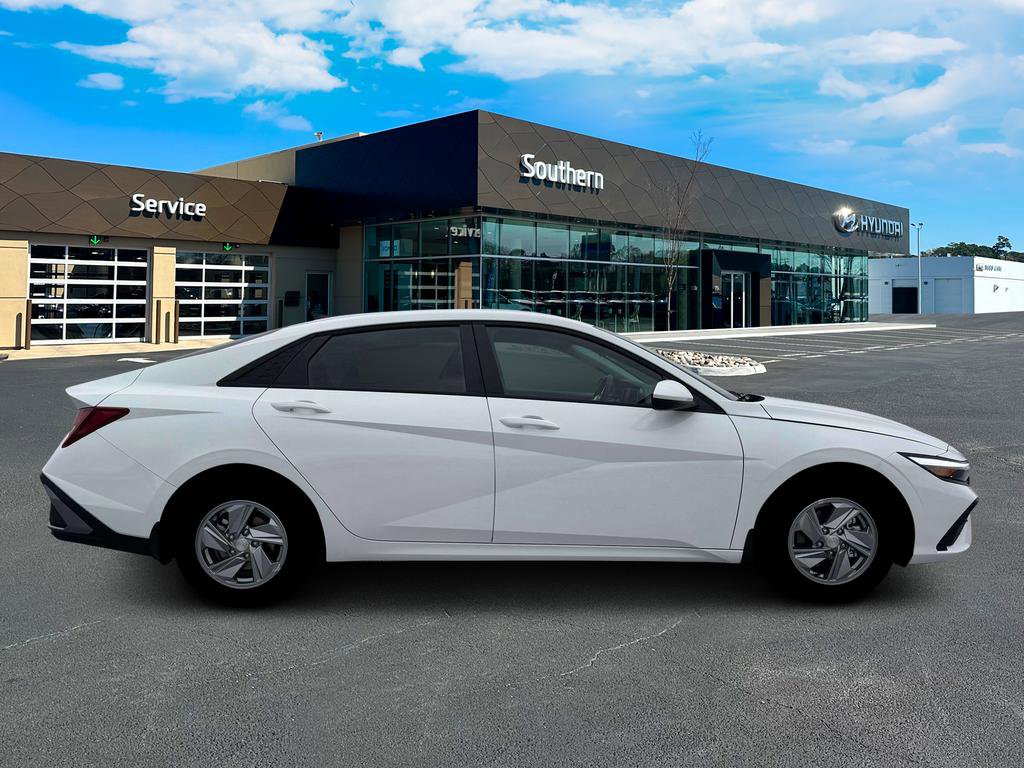 New 2026 Hyundai Elantra SE image 10