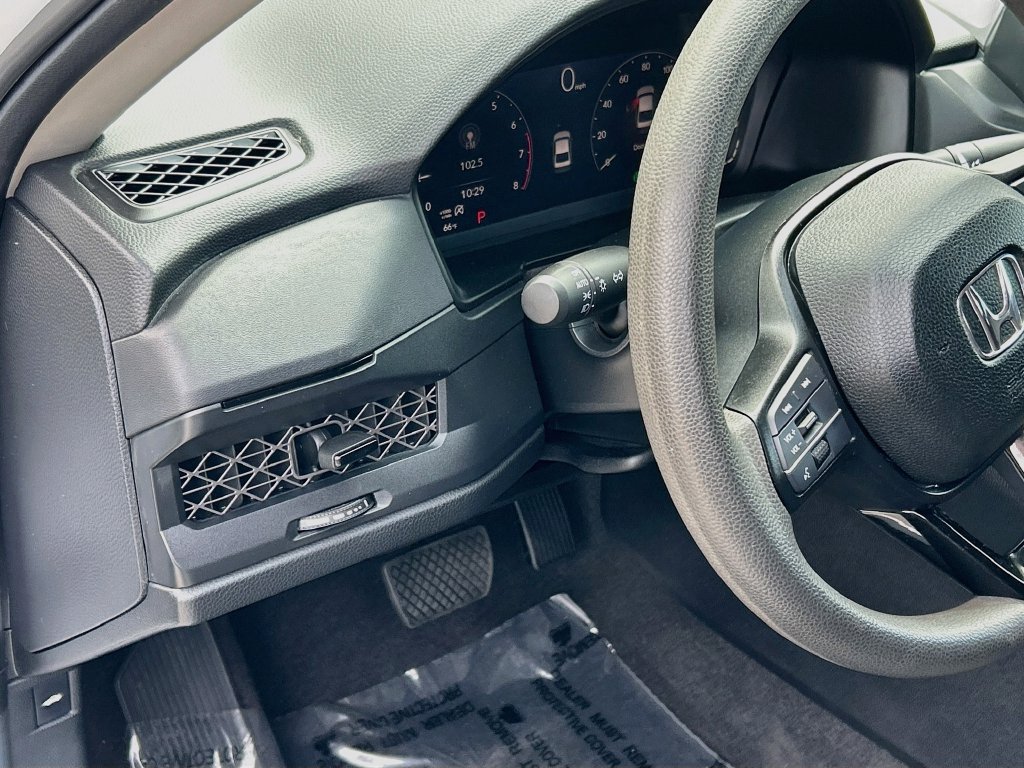 Certified 2025 Honda Accord LX image 10