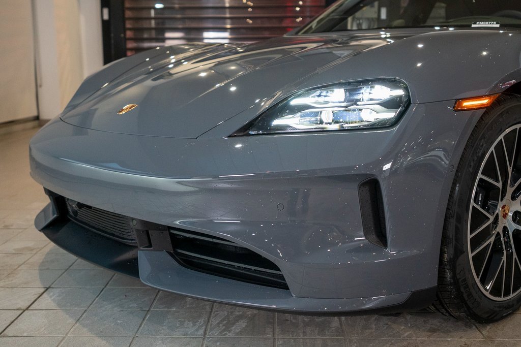 New 2026 Porsche Taycan image 15