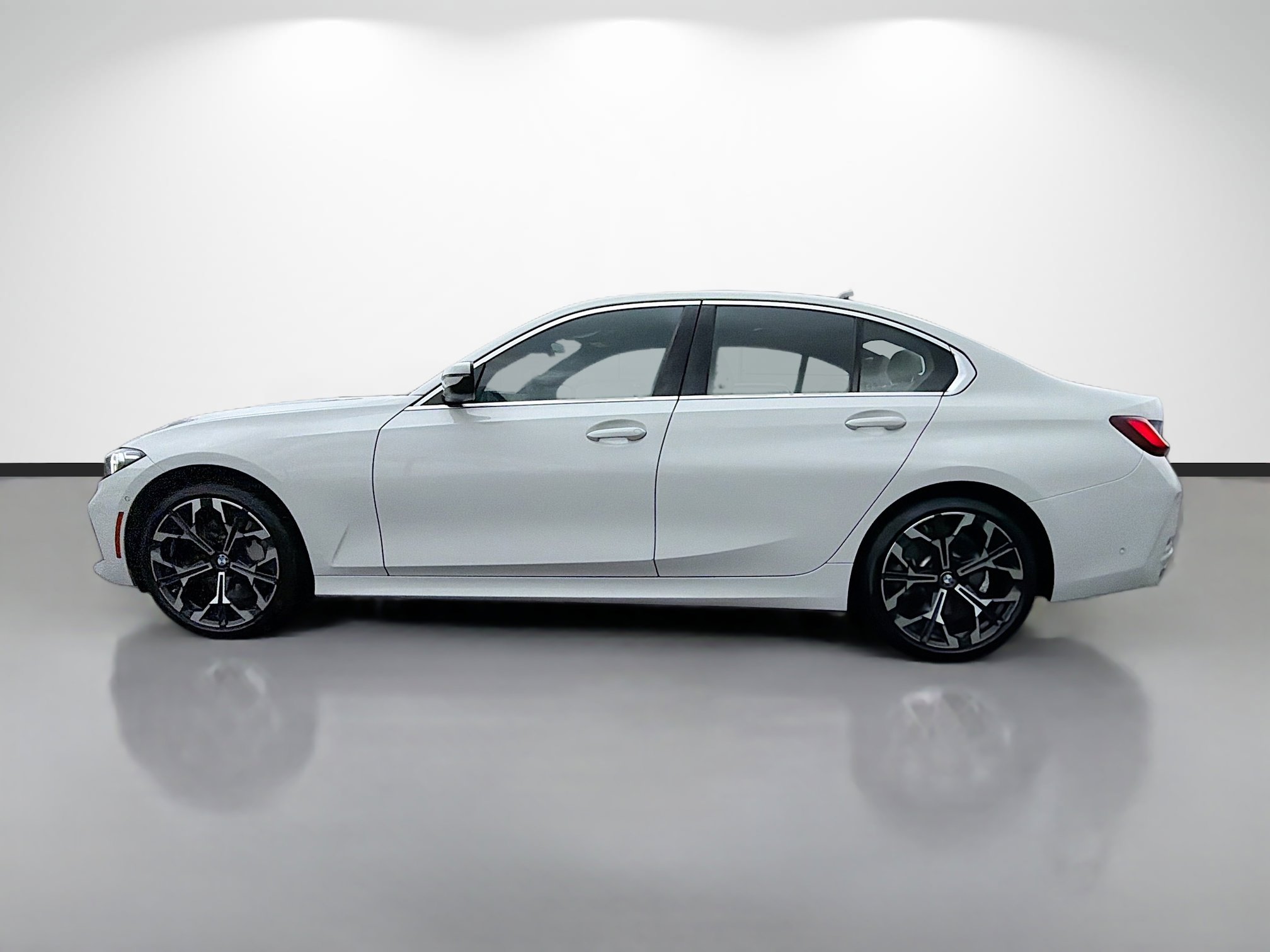 Used 2025 BMW 330i Sedan w/ Convenience Package image 6