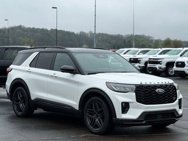 Used 2025 Ford Explorer ST AWD/4WD image 41