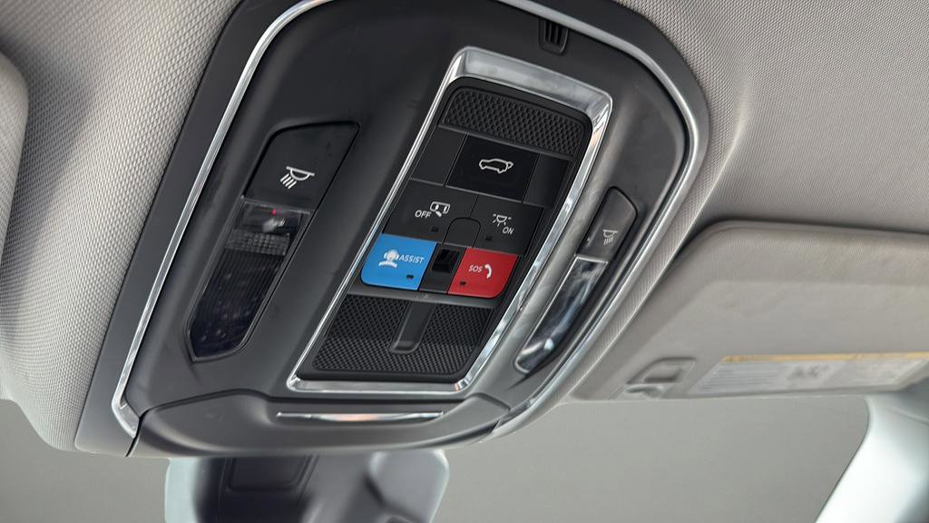 Used 2021 Jeep Grand Cherokee L Laredo w/ Luxury Tech Group I image 7