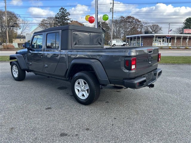 Used 2023 Jeep Gladiator Sport image 5