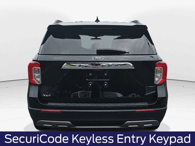 Certified 2024 Ford Explorer XLT w/ Equipment Group 202A RWD image 5