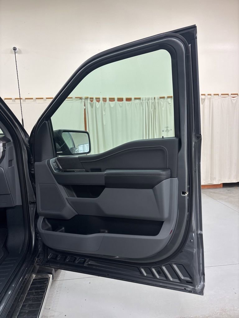 Used 2025 Ford F150 XLT w/ Equipment Group 301A Standard image 27