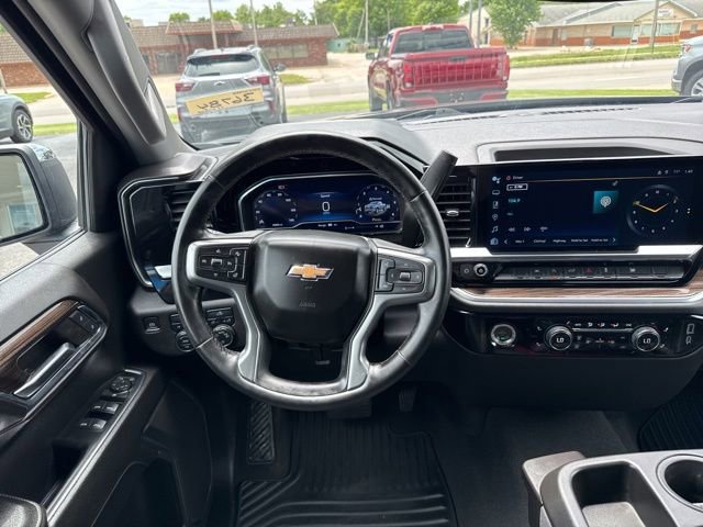 Used 2024 Chevrolet Silverado 1500 LT AWD/4WD image 19
