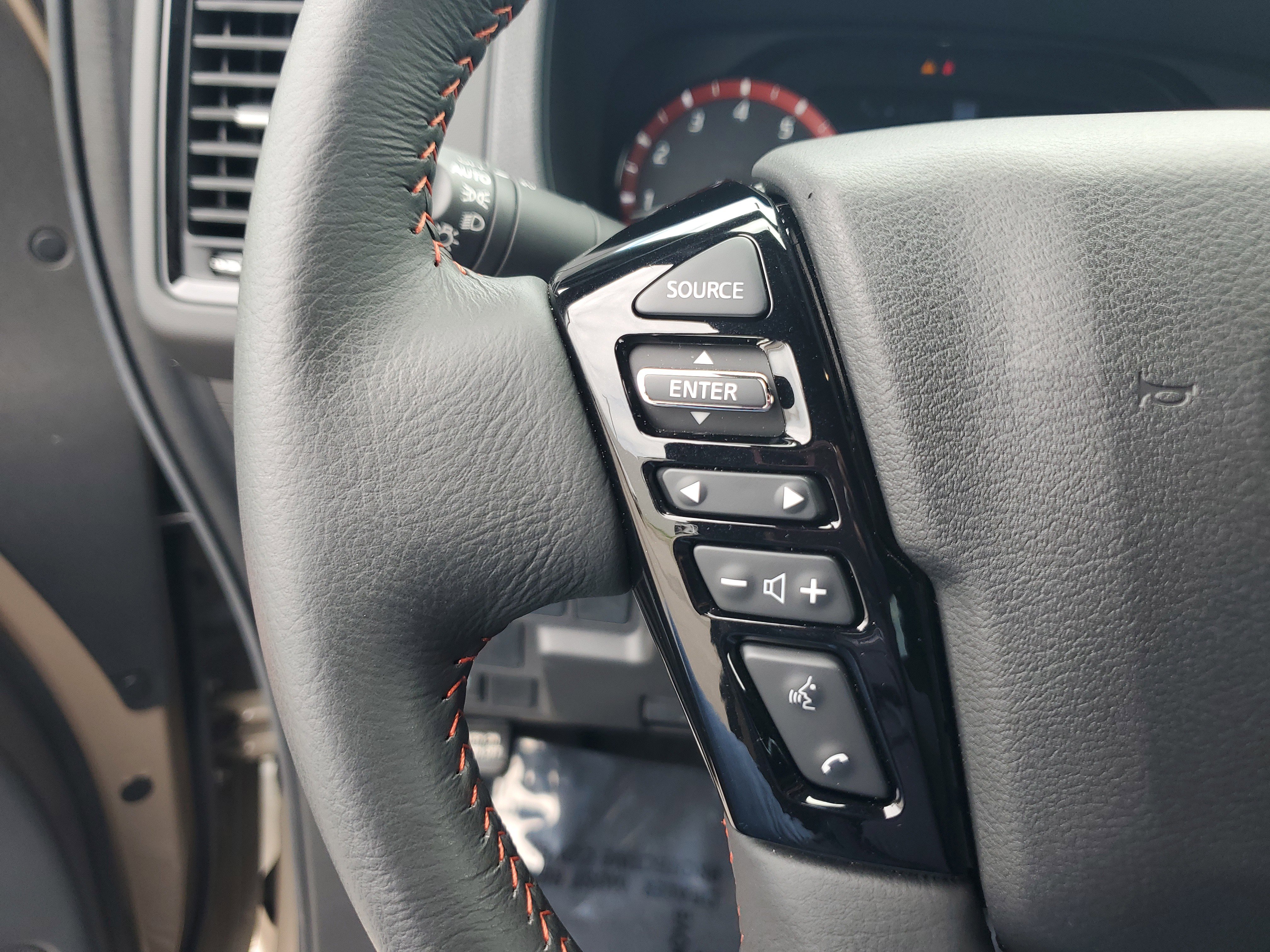 Used 2024 Nissan Frontier Pro-X w/ Technology Package image 20