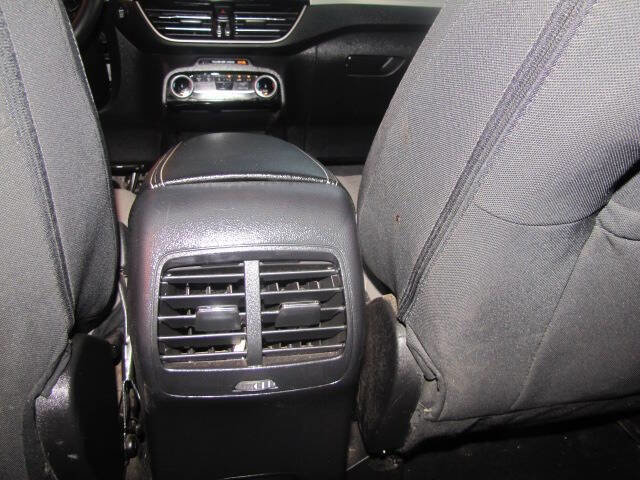 Used 2022 Ford Escape SE w/ Convenience Package image 17