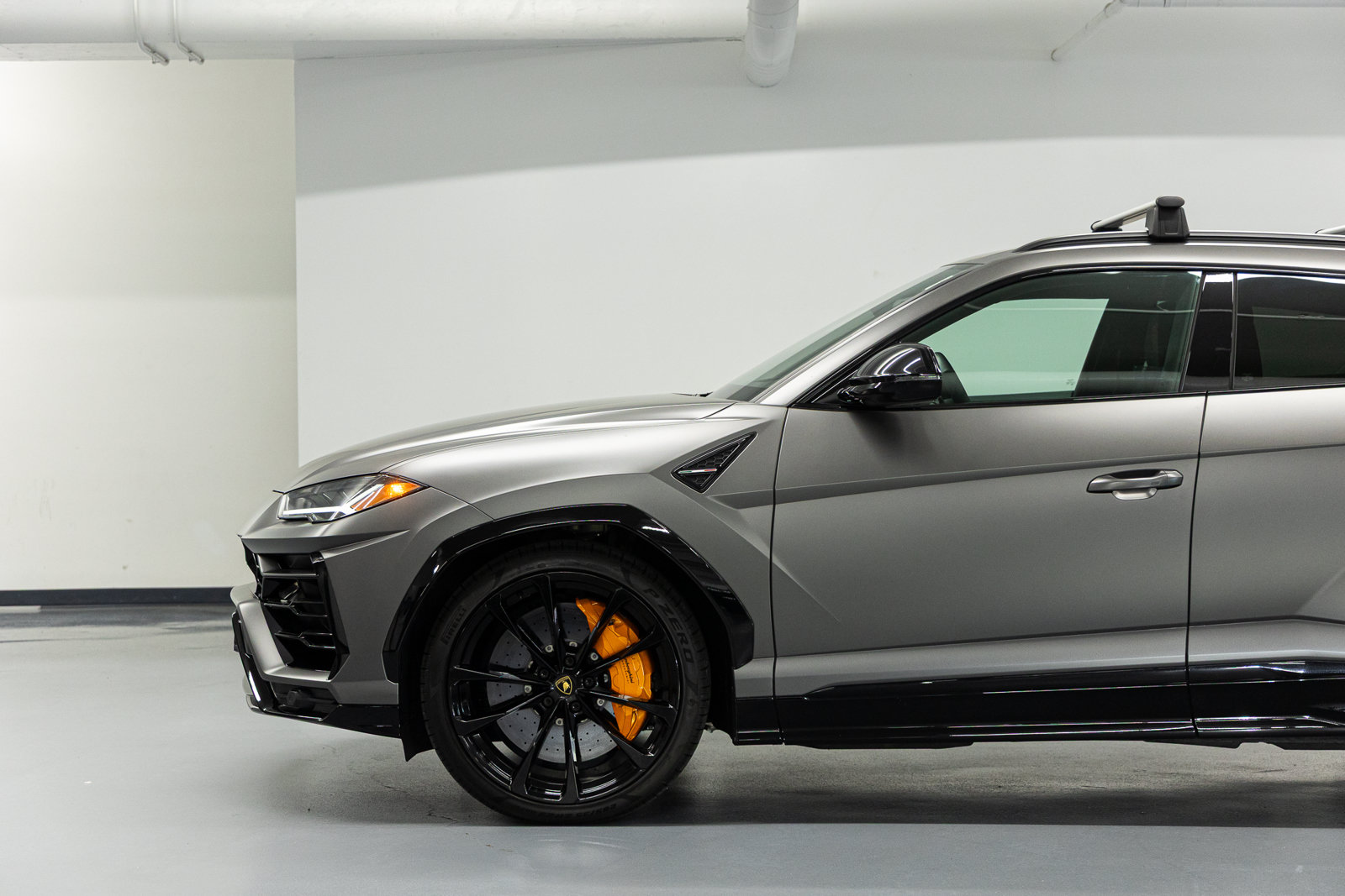 Used 2022 Lamborghini Urus AWD/4WD image 19