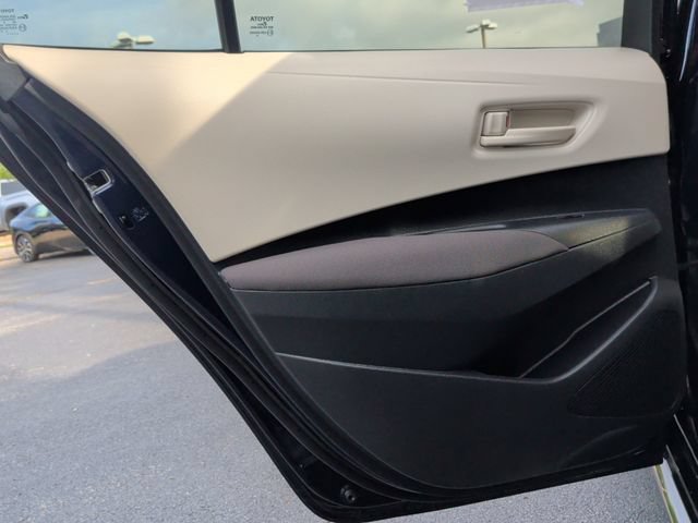 Used 2025 Toyota Corolla LE FWD image 25