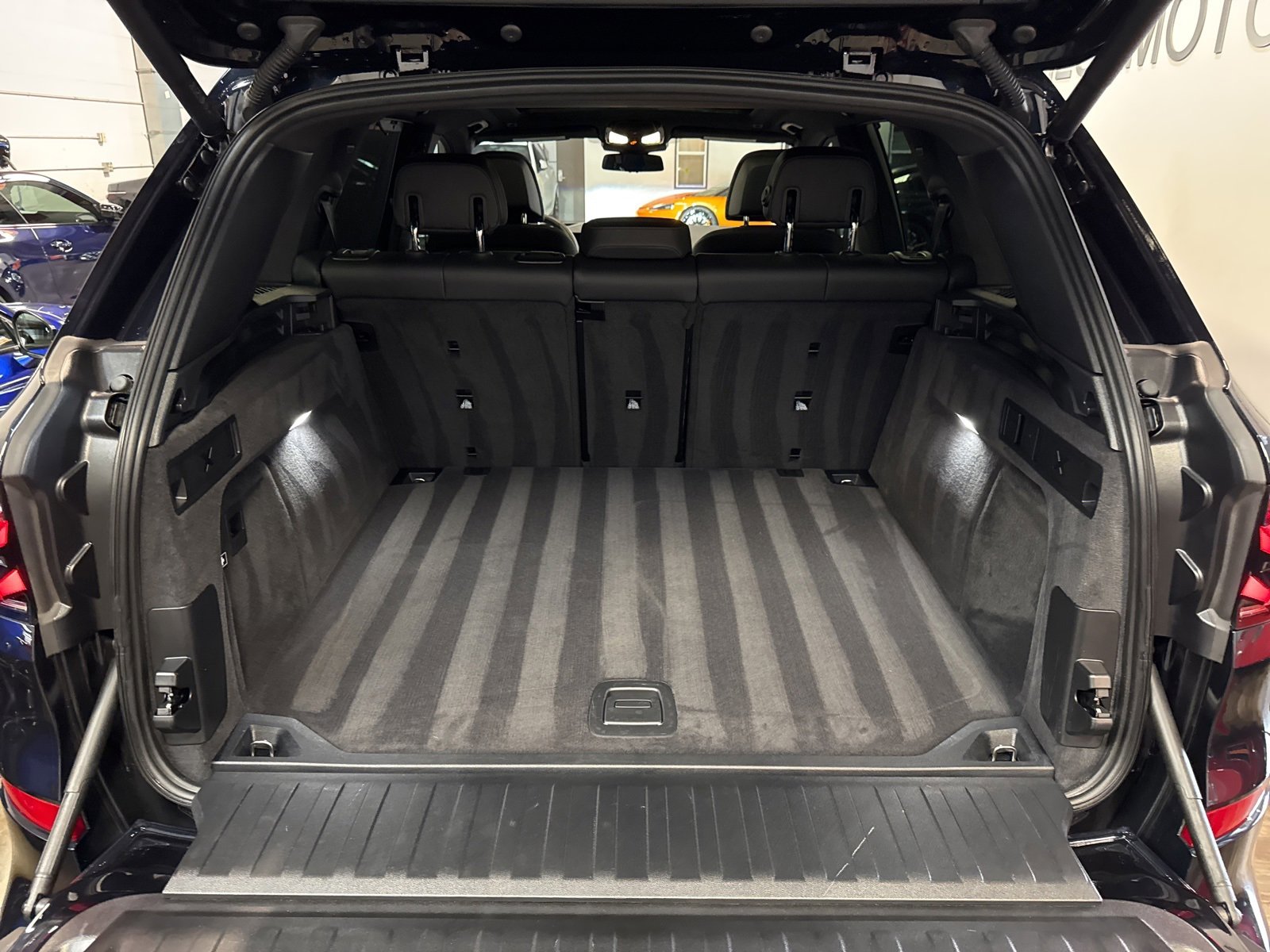 Used 2025 BMW X5 M60i image 22