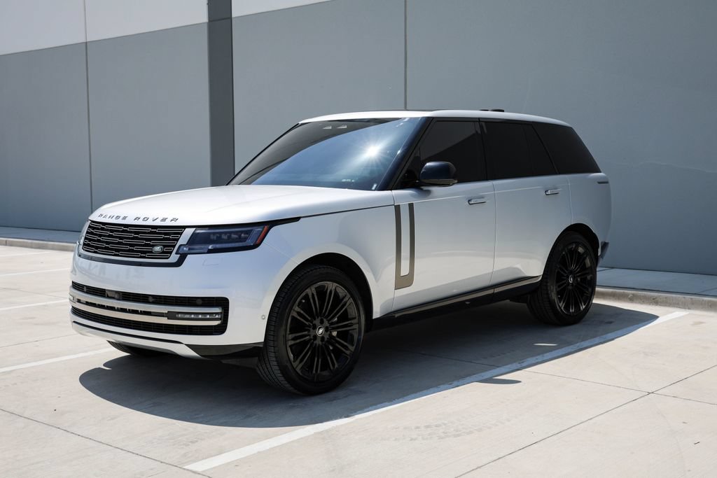 Used 2025 Land Rover Range Rover SE AWD/4WD image 4
