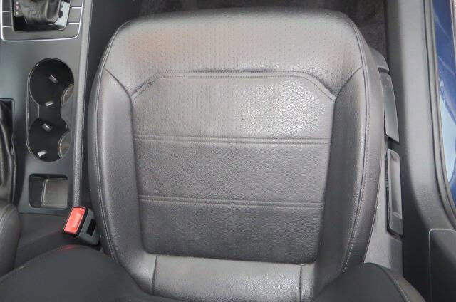 Used 2015 Volkswagen Passat 1.8T Wolfsburg Edition image 41