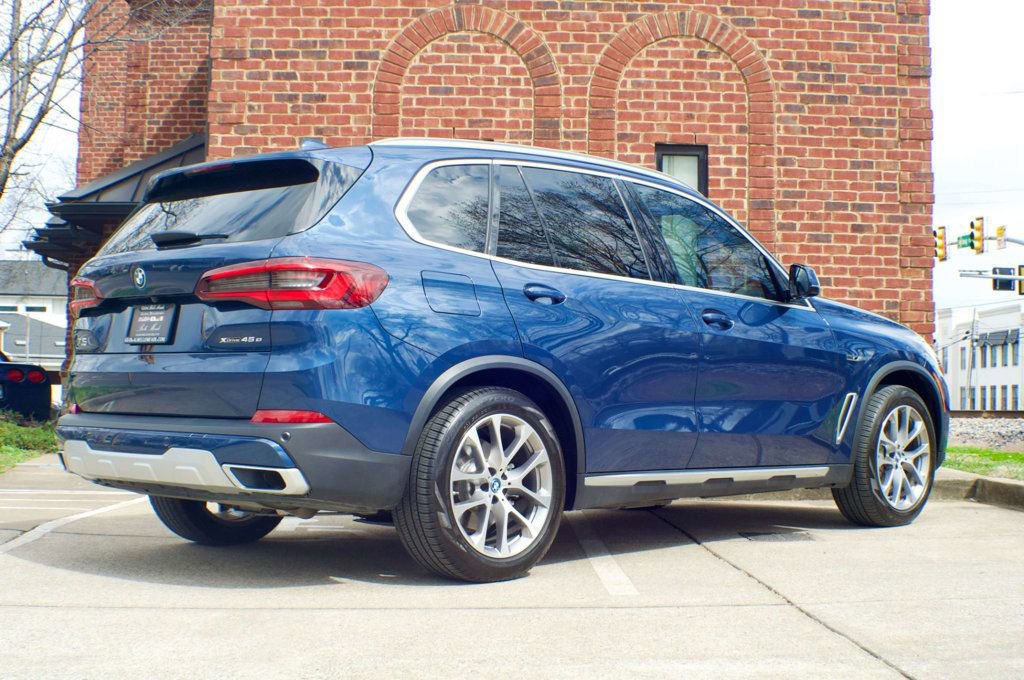 Used 2022 BMW X5 xDrive45e image 5