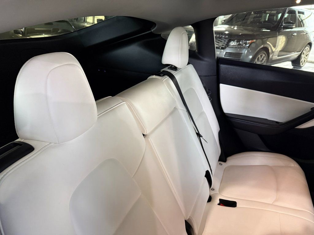 Used 2020 Tesla Model Y Long Range image 14