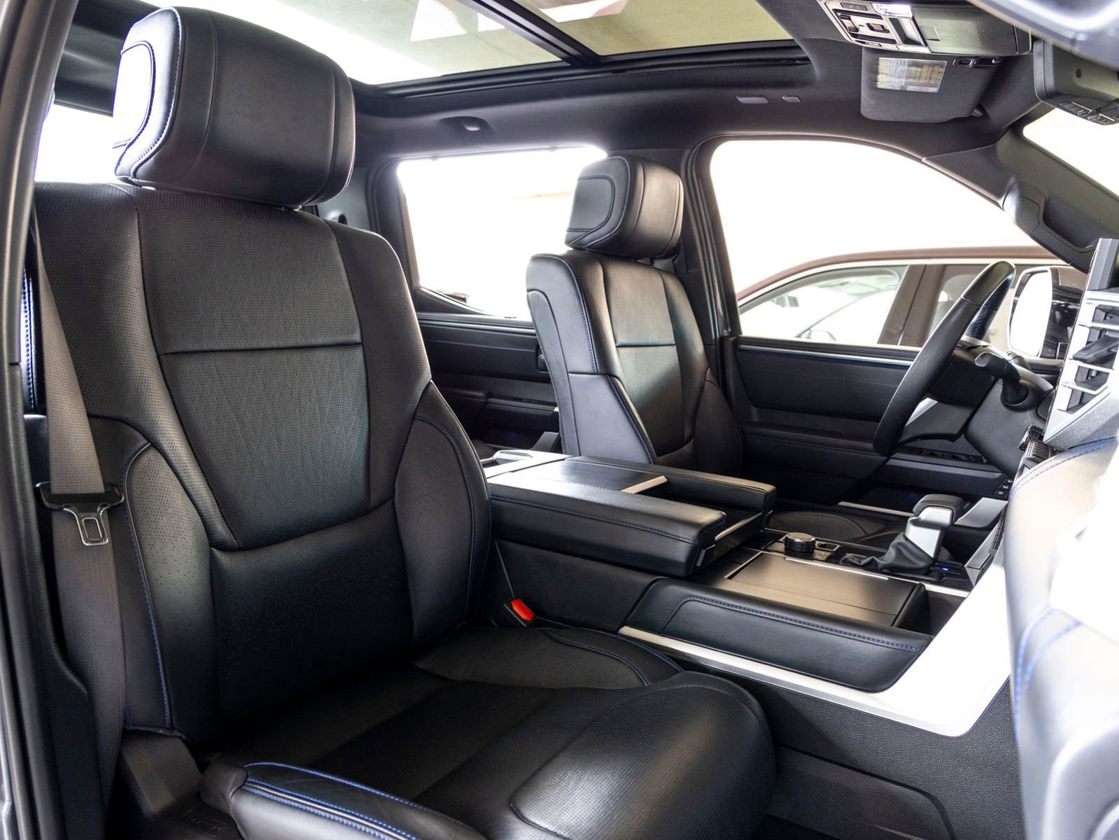 Used 2022 Toyota Tundra Platinum w/ Advanced Package image 26