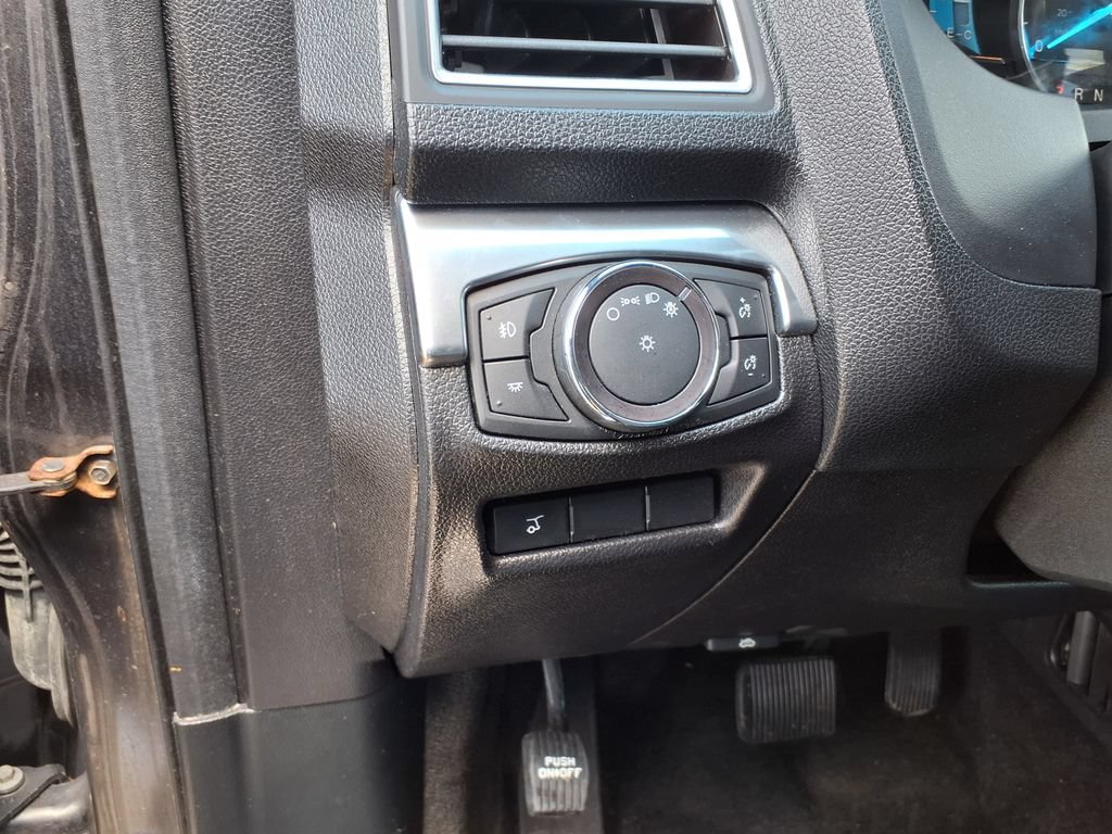 Used 2018 Ford Explorer Limited FWD image 22