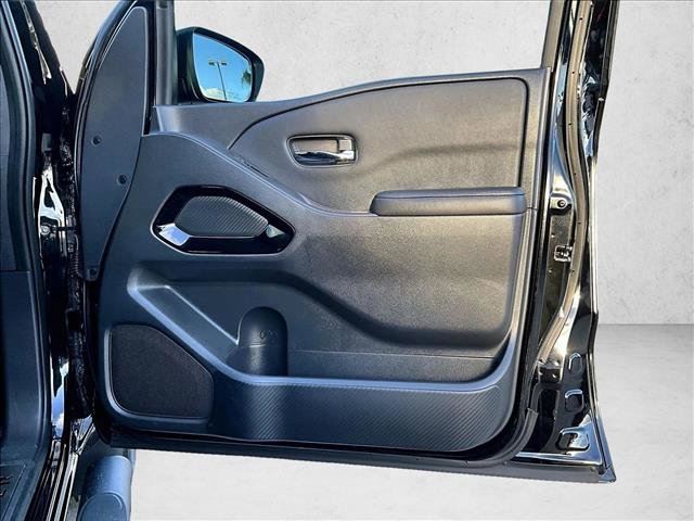 Used 2023 Nissan Frontier SV w/ Midnight Edition Package image 19