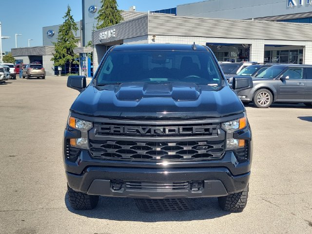Used 2022 Chevrolet Silverado 1500 Custom Trail Boss w/ Midnight Edition AWD/4WD image 8