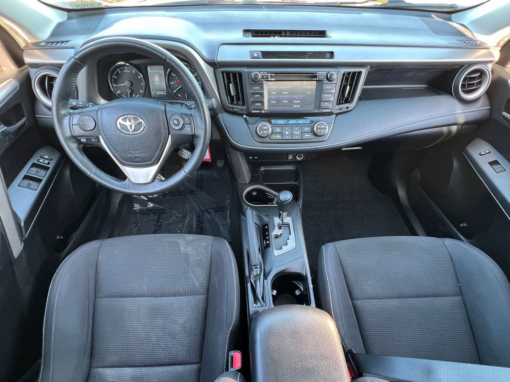 Used 2016 Toyota RAV4 XLE AWD/4WD image 17