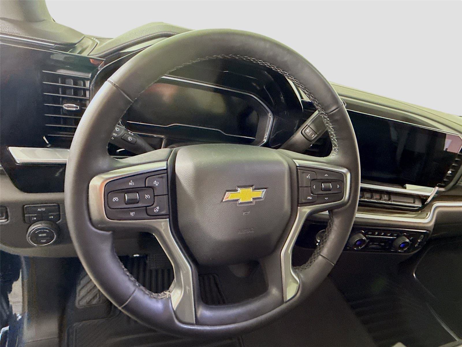 Certified 2023 Chevrolet Silverado 1500 LT image 5